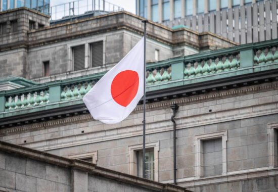 日本央行按兵不動，上調2025通脹預測至2.7%，食品價格走高或影響未來利率政策